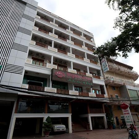 Circuit Hotel & Cafe - Nana Hotel Phnom Penh Luaran gambar