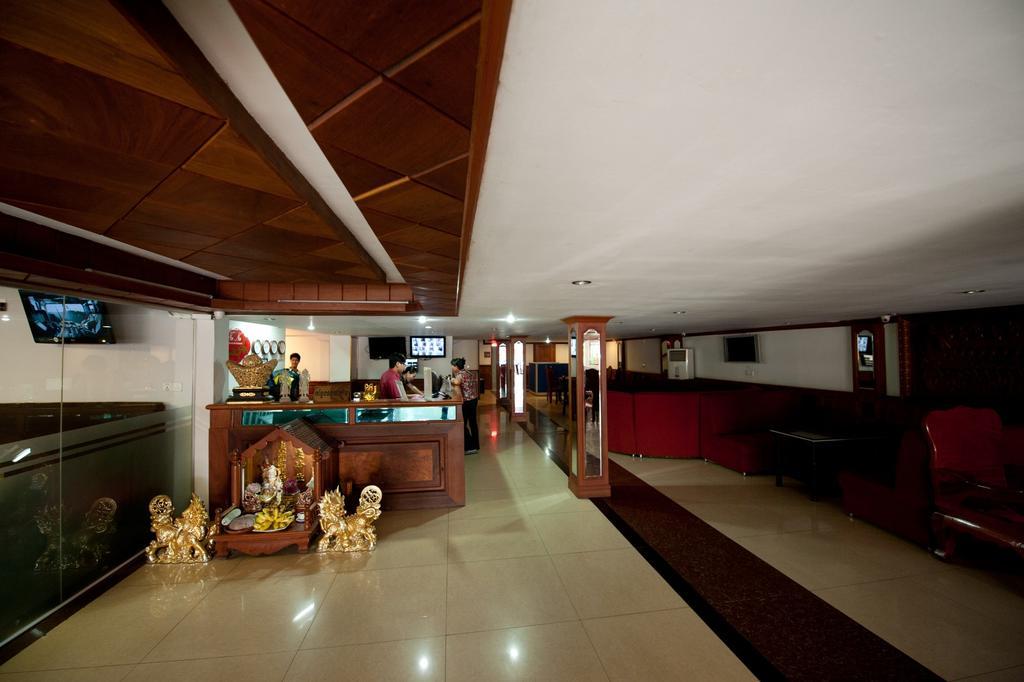 Circuit Hotel & Cafe - Nana Hotel Phnom Penh Luaran gambar
